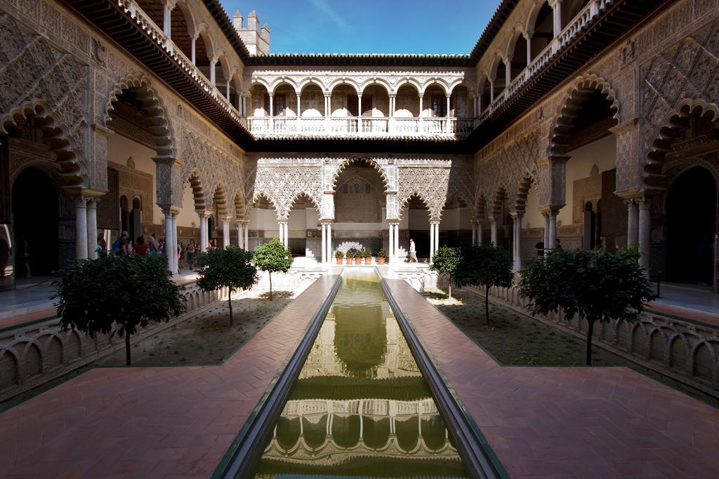 Alemanes Gradas Luxury Seville